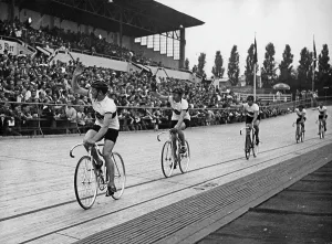 Racers: First ride on the Olympiarennbahn, 1936