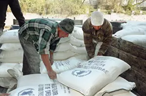 Crosses: First shipment of international humanitarian aid