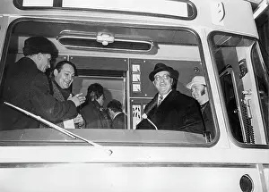 Subways: First test drive of Vienna underground double railcar