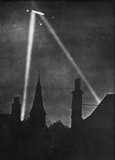 Zeppelins: First Zeppelin air raid on London, 1915