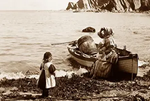 Fishwife: Fisherman's family waiting for his return