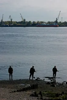 Dvina: Fishermen - Dvina River, Russia