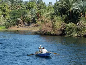 Governorate: Fishermen, River Nile, Aswan Governate, Egypt