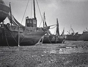Pebbly: Fishing boats on a beach