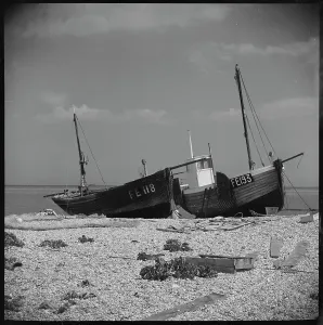 Dungeness: Fishing boats on the beach at Dungeness