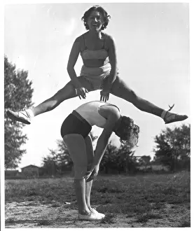 Leapfrogging: KEEP FIT LEAPFROG/1940
