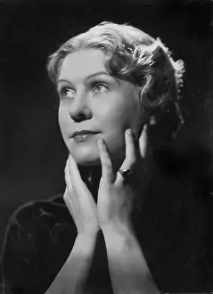 Fita Benkhoff, 1935