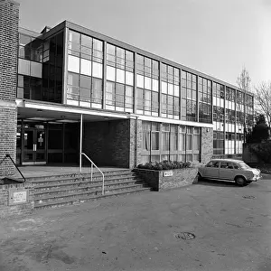 Rayleigh: Fitzwimarc School, Essex