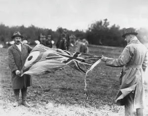 R101: Flag of the R101 airship
