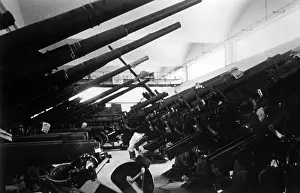 Weaponry: Flak guns as supplies for the front, 1942