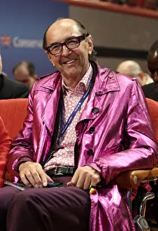 Sitzen: Flambouyant Delegate