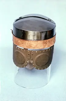 Flat-topped helmet with eye guards, WW1