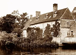 Flatford: Flatford Mill