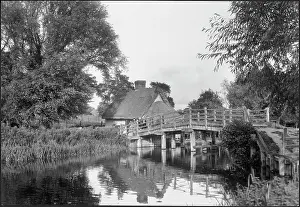 Stour: Flatford Bridge, Flatford Mill, East Bergholt, Babergh