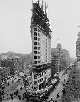 Ascends: Flatiron Building during construction in ?