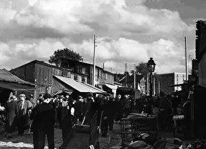 Flea: Flea market in Paris, 1937