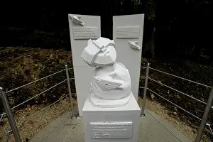 Fleury: Fleury Memorial - Verdun