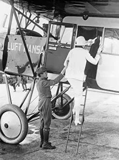 Attendant: Flight attendant of the Lufthansa, 1926