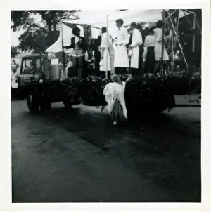 Float: Float in Pageant, Hythe, Hampshire