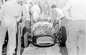 Formule: Flockhart in BRM V16, Snetterton, England