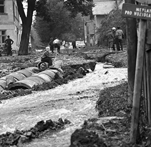 Engulf: Flood - flooding