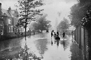 Resulting: Floods in London 1903