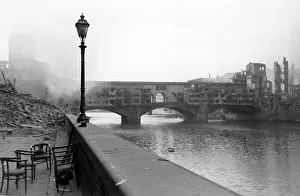 Vecchio: Florence during the fighting, with Ponte Vecchio, WW2