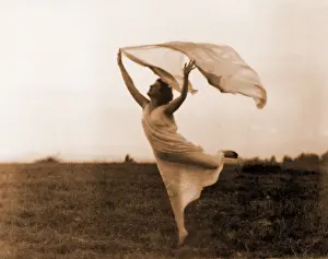 Noyes: Florence Fleming Noyes ( d. 1928) performing ?