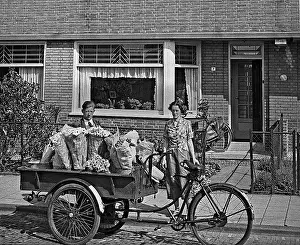Purchasing: Flower seller in Amsterdam, Netherlands