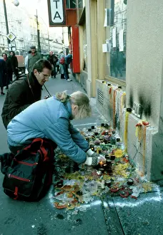 Narodni: Flowers - candles - Narodni