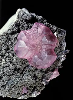 Fluorescing: Fluorite