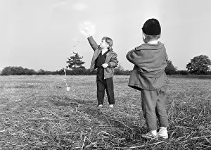 Vlach: Flying kite - children