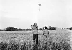 Vlach: Flying kite - children