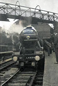 Sleepers: Flying Scotsman in a railway station