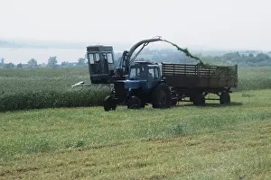 Experimental: Fodder procurement starts in Kursk Region, 1986