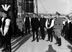 Reichsgau: Folcloric evening in the resettlement camp, 1940