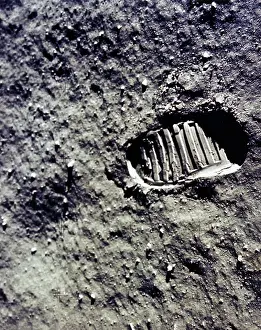 Footprint: footprint - moon - Apollo 11 space exploration