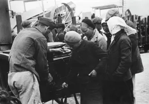 Queuing: Forced labor on the Eastern Front, 1942