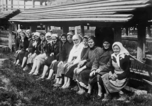 Blanks: Forced laborers in the break, 1942
