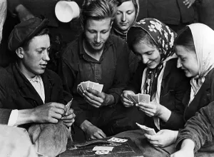 Laborers: Forced laborers playing cards, 1943