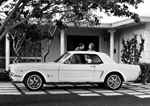 Sportscar: Ford Mustang, circa 1966.. ?