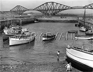 Queensferry: FORTH BRIDGE