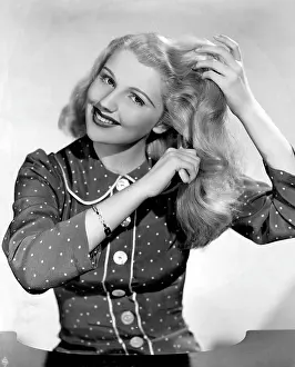 Lookalike: FORTIES GLAMOUR