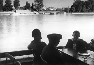 Expansion: Fortification of the German border on the Rhine, 1938