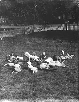 Creche: FOUNDLINGS AT PLAY