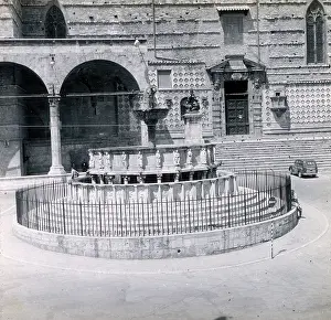 Railings: Fountain in Perugia, Italy