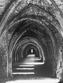 1132: FOUNTAINS ABBEY