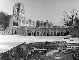 1132: FOUNTAINS ABBEY