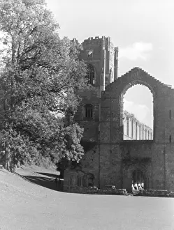1132: FOUNTAINS ABBEY