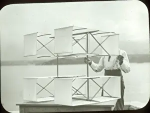 Hargrave: Four-celled kite